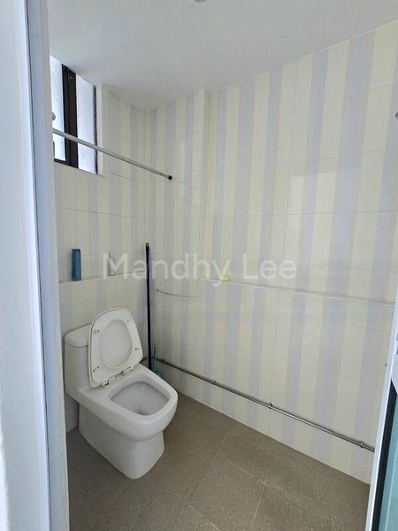 Room (Condo) for Rent in  Kum Hing Court - Image 2